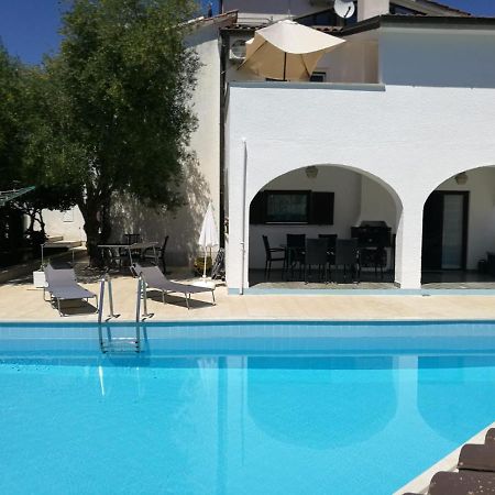 Ferienhaus Bozena Appartment 2 Върсар Екстериор снимка